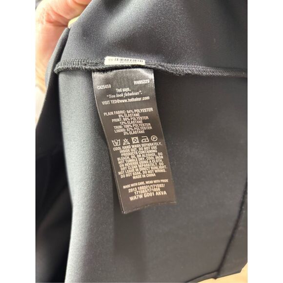 Ted Baker Akva Kensington Buckle floral bodycon dress Size 4 - Picture 7 of 10